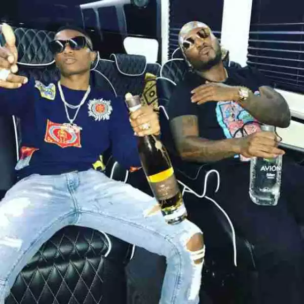 Wizkid Spotted With American Rapper, Young Jeezy (See Photo)